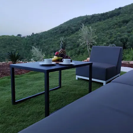 Villa Sea Level With Beautiful View, Medveja