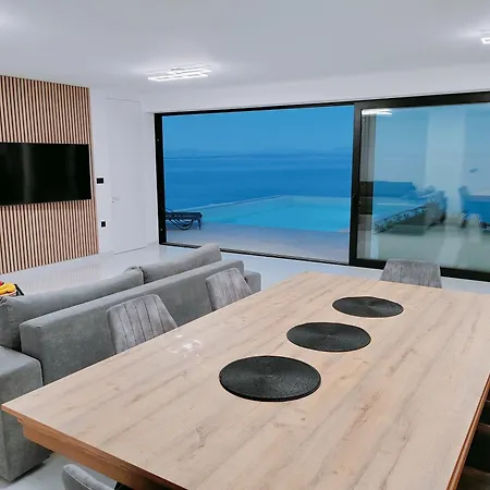 Villa Sea Level With Beautiful View, Medveja *