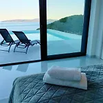 Villa Sea Level With Beautiful View, Medveja Lovran