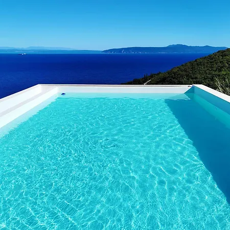 Villa Sea Level With Beautiful View, Medveja Lovran